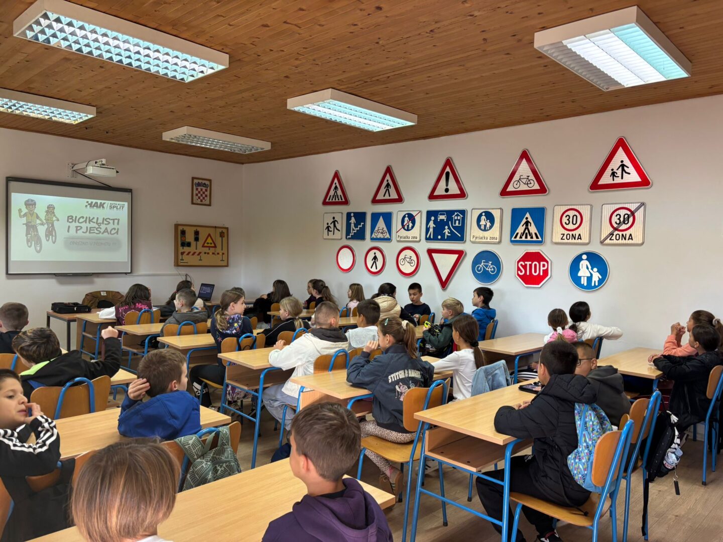 2025-11-12 at 18.45.29